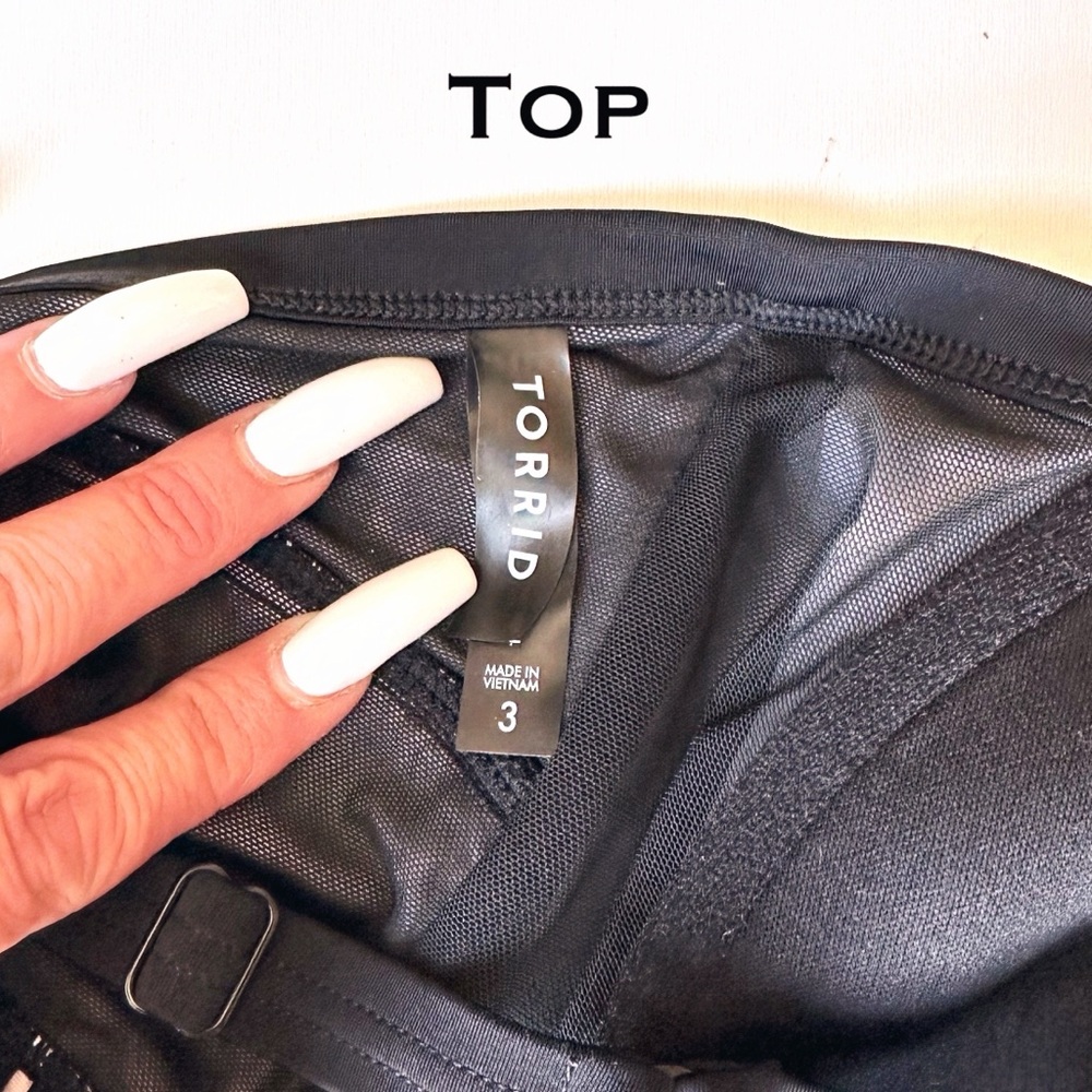 Torrid Plus Size 3 3X Black and White Striped Bikini Set Swim Suit - Picture 7 of 8